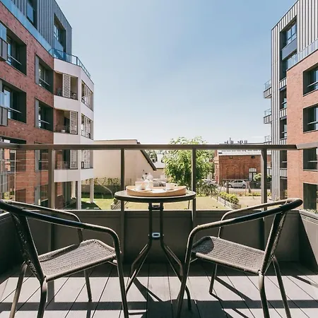 Eight Lux View In Old Town And Free Parking Апартаменти *